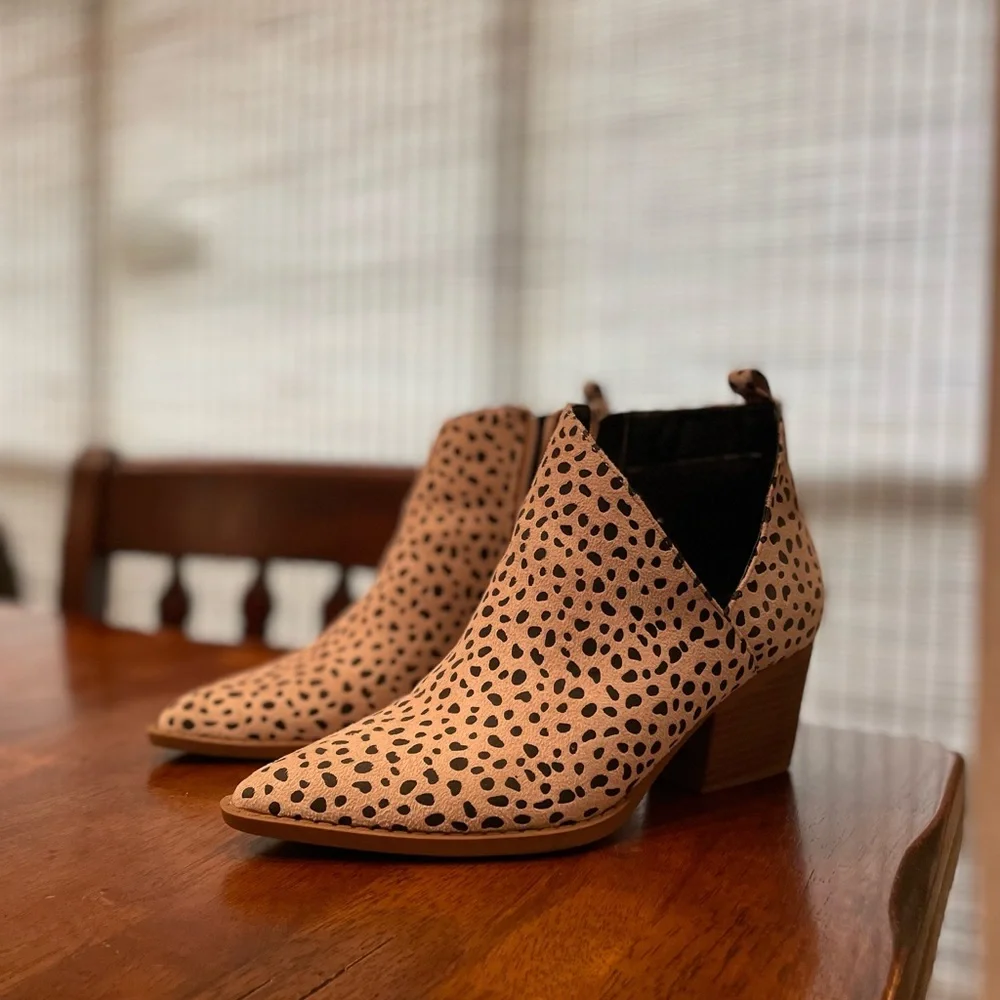 Jolimall Joli Cheetah Print Ankle Boot - Picture 2 of 4